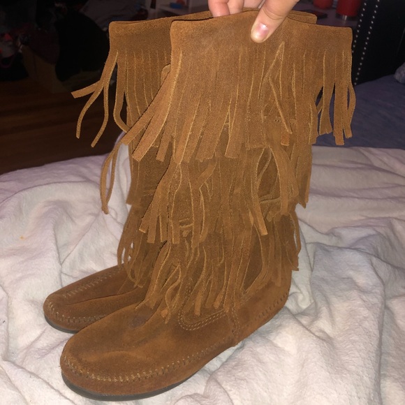 Minnetonka 3-layer fringe boot! - Picture 1 of 7